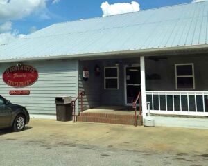 This Alabama Restaurant Looks Sketchy From The Outside, But The Food Is Absolutely Unreal