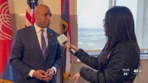 Experts, officials discuss whether Kansas City, Missouri, can block a federal ICE detention center