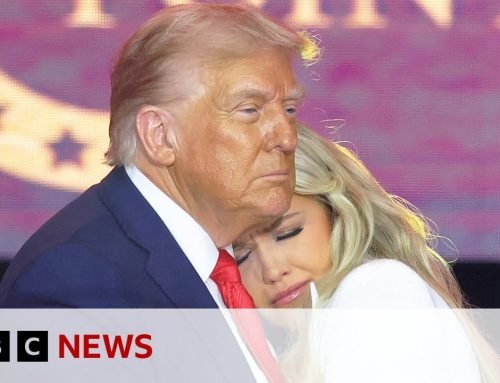 Thousands attend Charlie Kirk memorial service in Arizona | BBC News