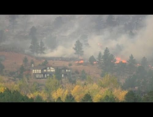 Colorado wildfire forces thousands to evacuate in western US