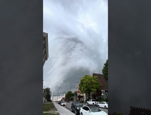 Severe storm spins over Kansas City, Kansas #kcwx #weather #kswx