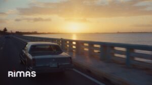 BAD BUNNY – LA MuDANZA (Video Oficial) | DeBÍ TiRAR MáS FOToS