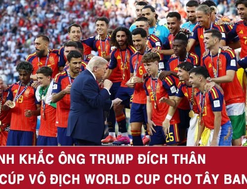Khoảnh khắc ông Trump đích thân trao cúp vô địch World Cup cho Tây Ban Nha