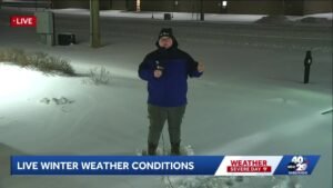 Second wave of snow and sleet hitting Arkansas Sunday morning