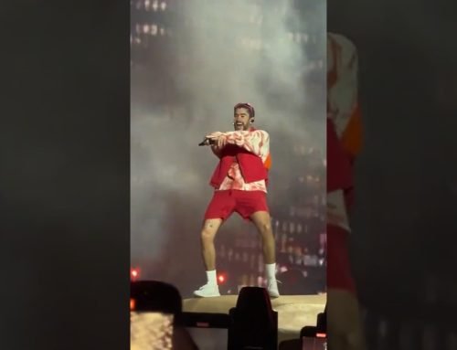 Bad Bunny Shows Off His Moves 🕺🏻#badbunny #mostwantedtour #shorts