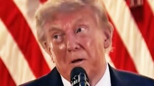 Trump GLITCHES BADLY, STUNS audience