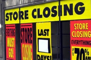 Leslie’s Pools closes 80 stores