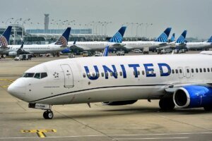 United Airlines raises bag fees amid rising fuel costs