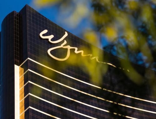 High stakes poker player charged in bad check case