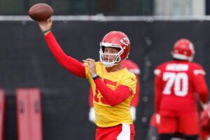 Denver Broncos-Kansas City Chiefs ‘MNF’ opener bets focus on prop, prediction | Betting