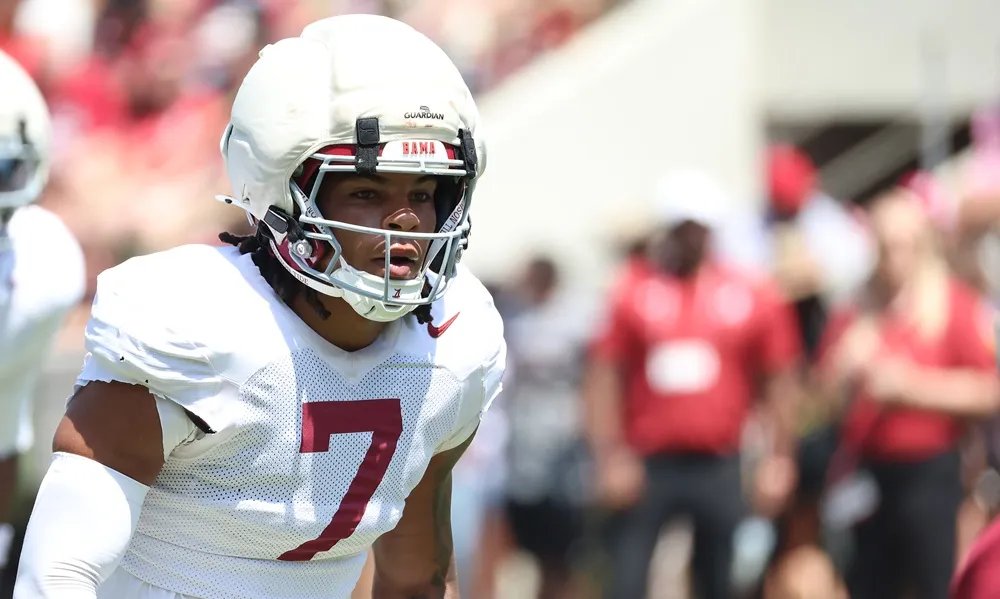 Could this photo be predicting Alabama's starting inside linebackers?