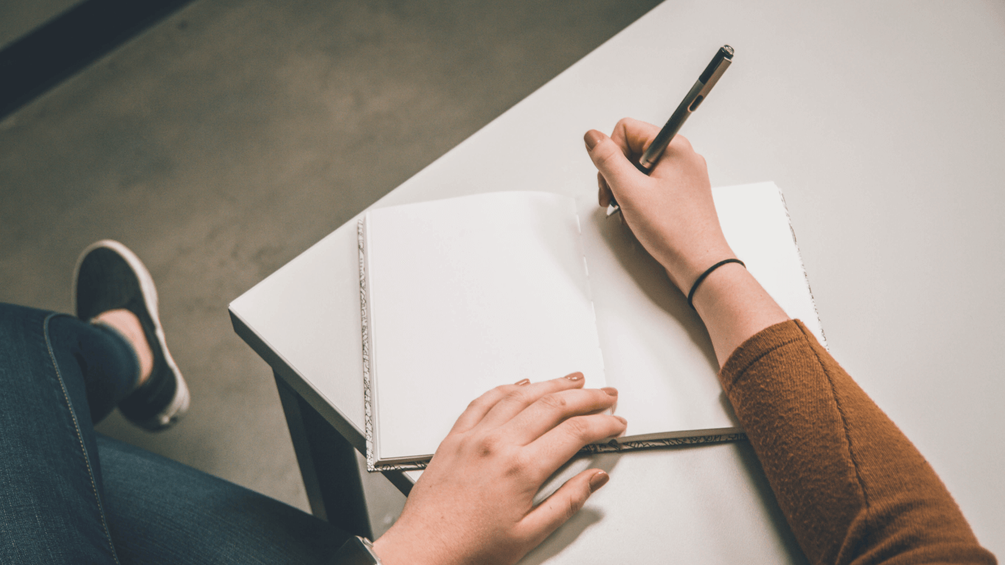 8 Tips and 3 Tools to Become a Fast Writer