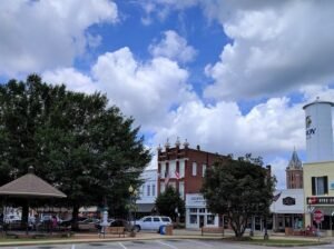The Most Dangerous Towns In Alabama Might Surprise You