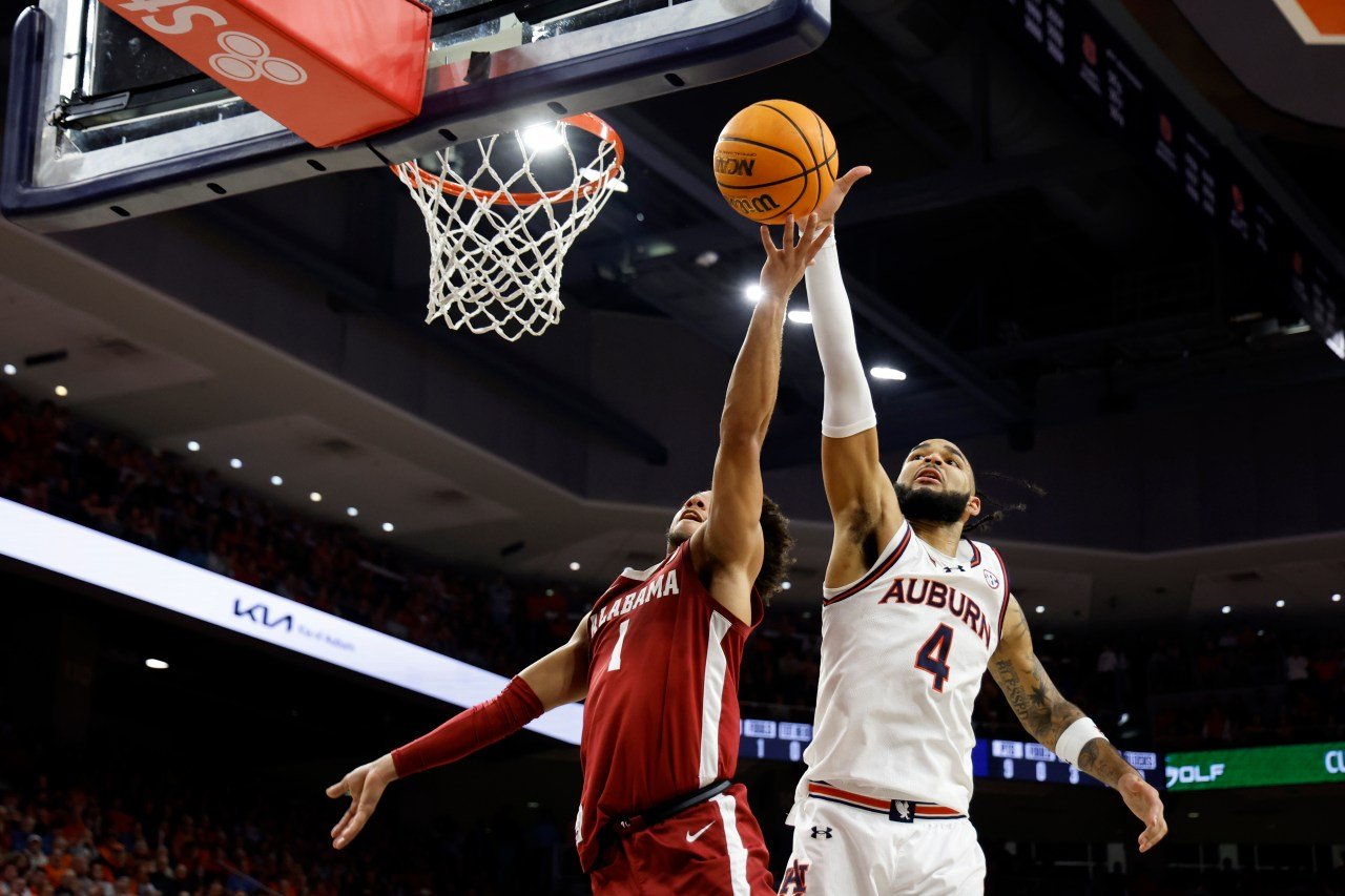 Mark Sears, Johni Broome named AP All-Americans