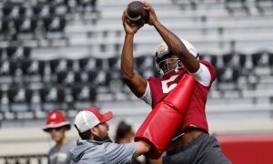 Alabama wide receiver returns to practice after suffering serious inj…