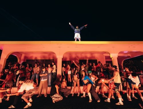 El “abuelito de la casita” revela qué habló con Bad Bunny en pleno concierto: “Me hizo sentir de nuevo en mi tierra”