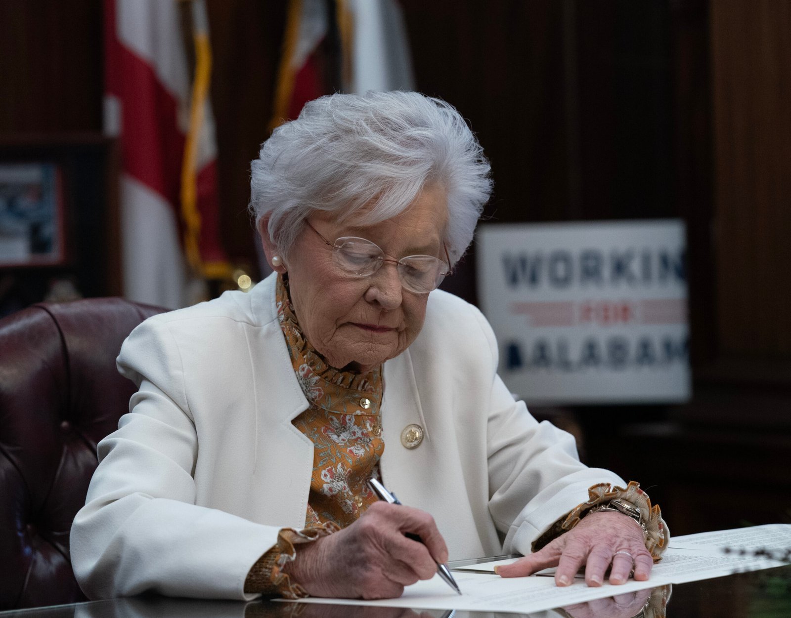 Governor Ivey Signs Executive Order Establishing Alabama Rural Health...