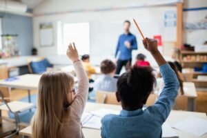 Former teacher fights license suspension over alleged incident with s…