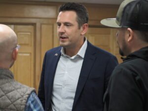 GOP governor candidate Zach Lahn opens campaign HQ, discusses campaig…