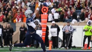 Reno’s 3TDs leads Yale upset over Harvard 45-28 in 141st The Game – N…