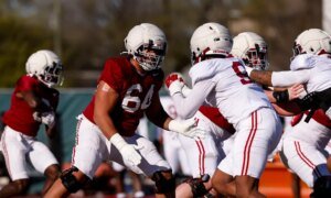 How did Alabama’s offensive line perform during Thursday’s scrimmage?