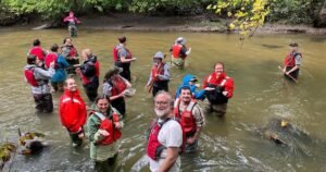Indiana Dunes releases mussels to clean Little Calumet River