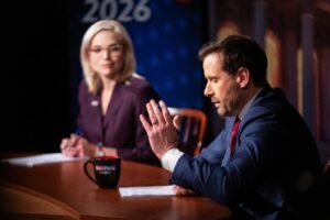 Iowa Down Ballot: Debates, forecast shifts and dueling polls