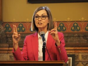 Iowa Down Ballot podcast: Governor’s flights, shutdown prevention