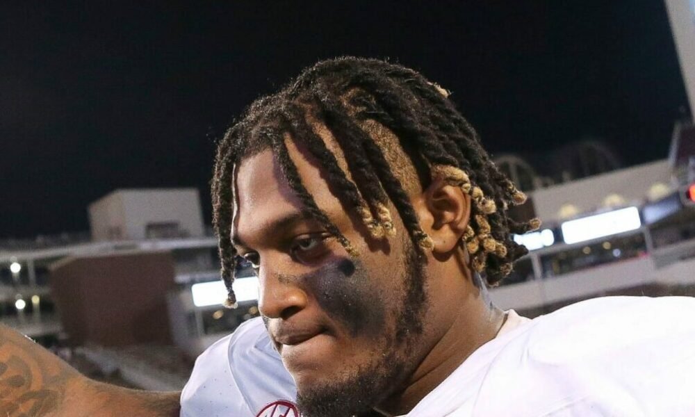 JC Latham shows impressive strength for Titans during minicamp