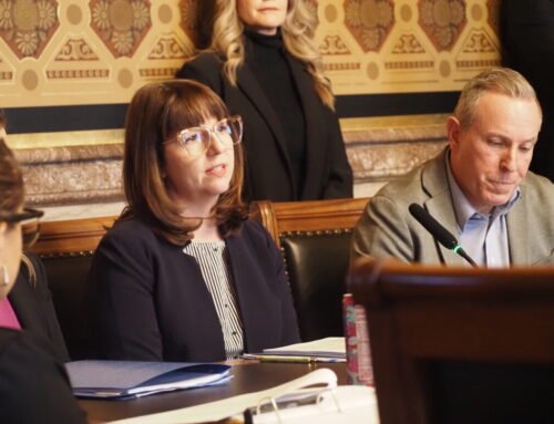 Lawmakers question Des Moines school officials on Roberts’ hiring, co…