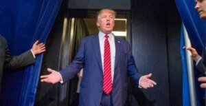 No, United isn’t letting travelers avoid Trump’s Palm Beach Airport