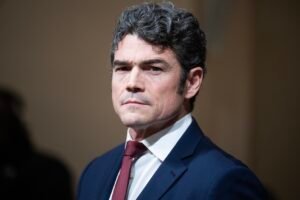 “No threat”: Kent says Trump was “deceived” into war with Iran by Isr…