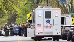 Officer killed, another critically injured in Chicago hospital shooti…