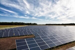 Governor Meyer announces accelerated community solar projects