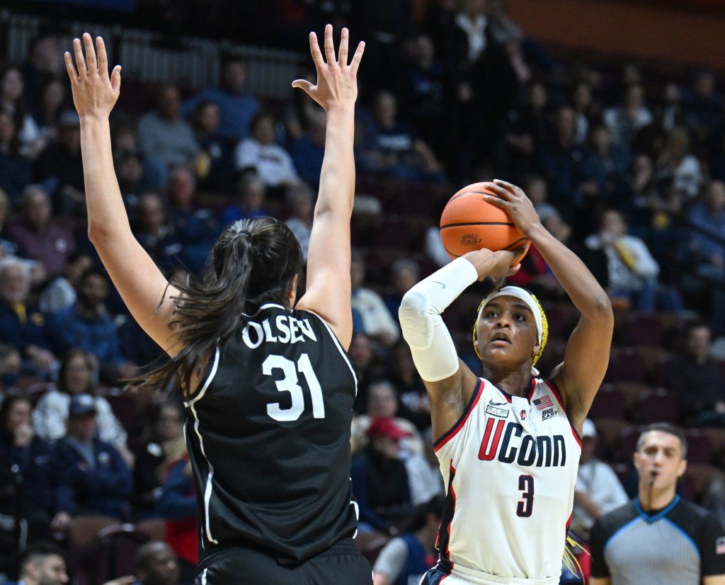 Paige Bueckers leads UConn women past Providence in Big East – Areyoupop