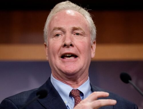 The Democratic Senator Who Silenced the Centrist Naysayers