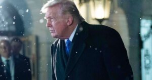 Trump says he “didn’t see” image depicting Obamas as apes in social m…