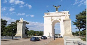 Trump’s proposed arch needs structural revisions to earn final approv…