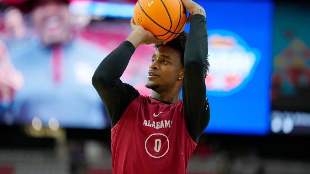 Alabama Basketball forward Kris Parker enters NCAA Transfer Portal