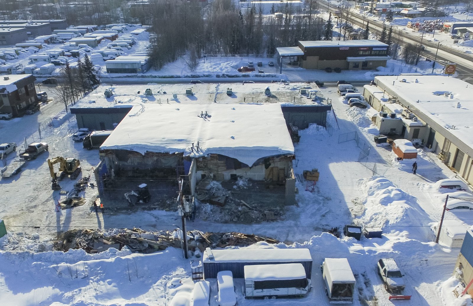 inspectors-investigate-cause-of-fatal-anchorage-roof-collapse-areyoupop