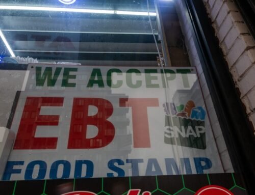 Trump administration threatens to yank food stamps funding from Democ…