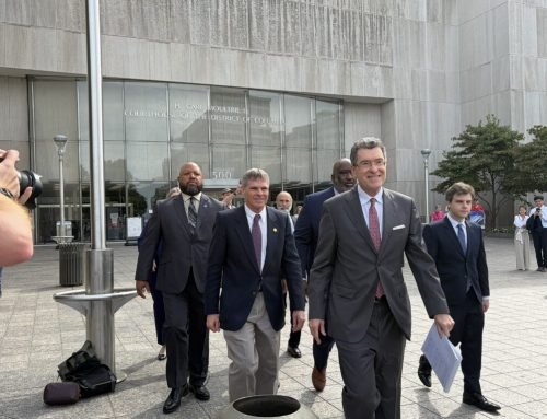 Judge criticizes Trump pressure on prosecutors in reflecting pool van…