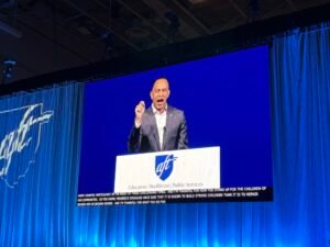 House Dem Leader Jeffries hammers Trump, asks for teachers union help…