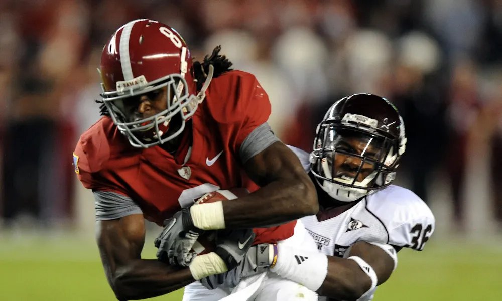 Julio Jones with a catch for Alabama in 2008 game versus Mississippi State