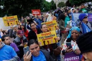 Senate Republican blocks fast-track bill shielding Haitian, Syrian TP…