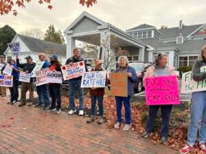 Utility profits rise as household bills soar, new analysis finds