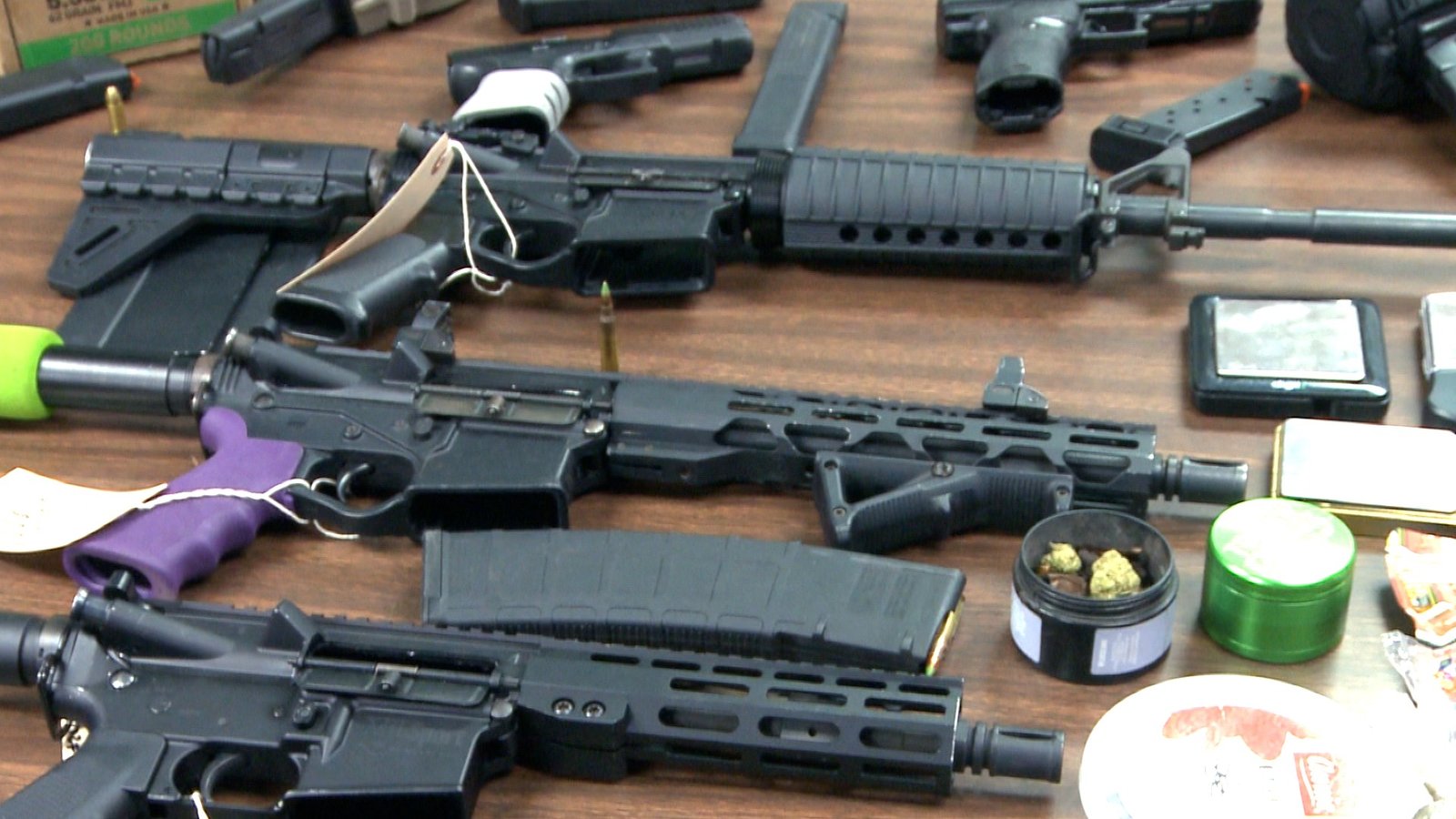 Guns & drugs seized during raid at a house in Selma - WAKA 8