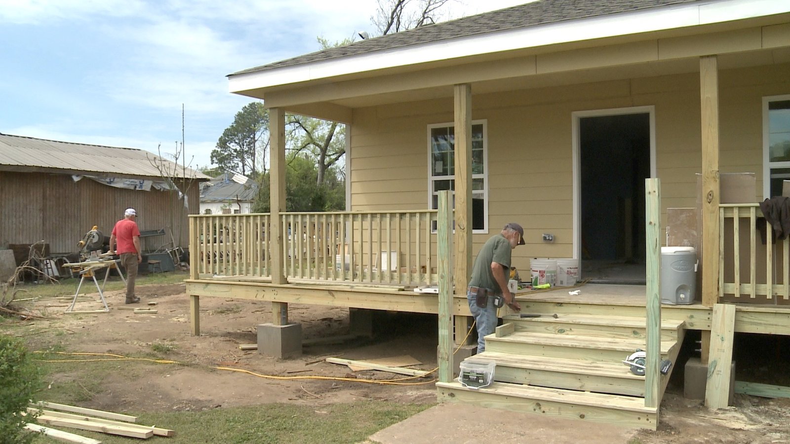 SAVING SELMA: Tornado recovery efforts continue in Selma - WAKA 8